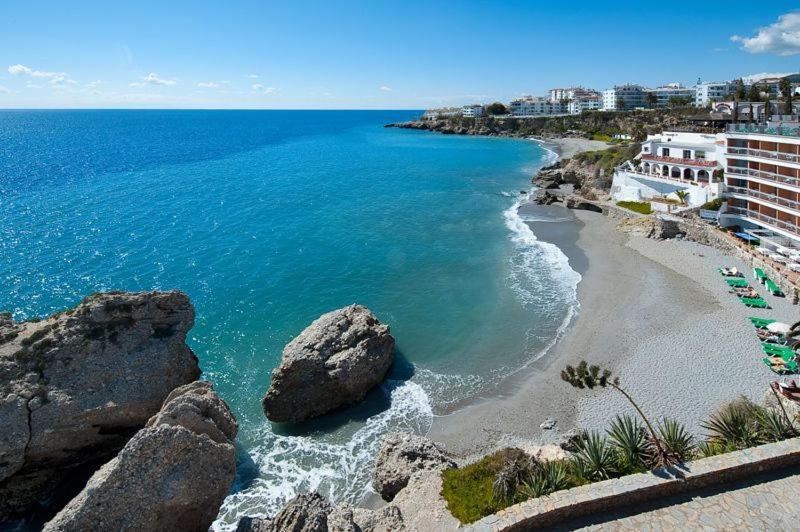 Atico Jimena Granada En El Centro De Nerja Apartman Kültér fotó