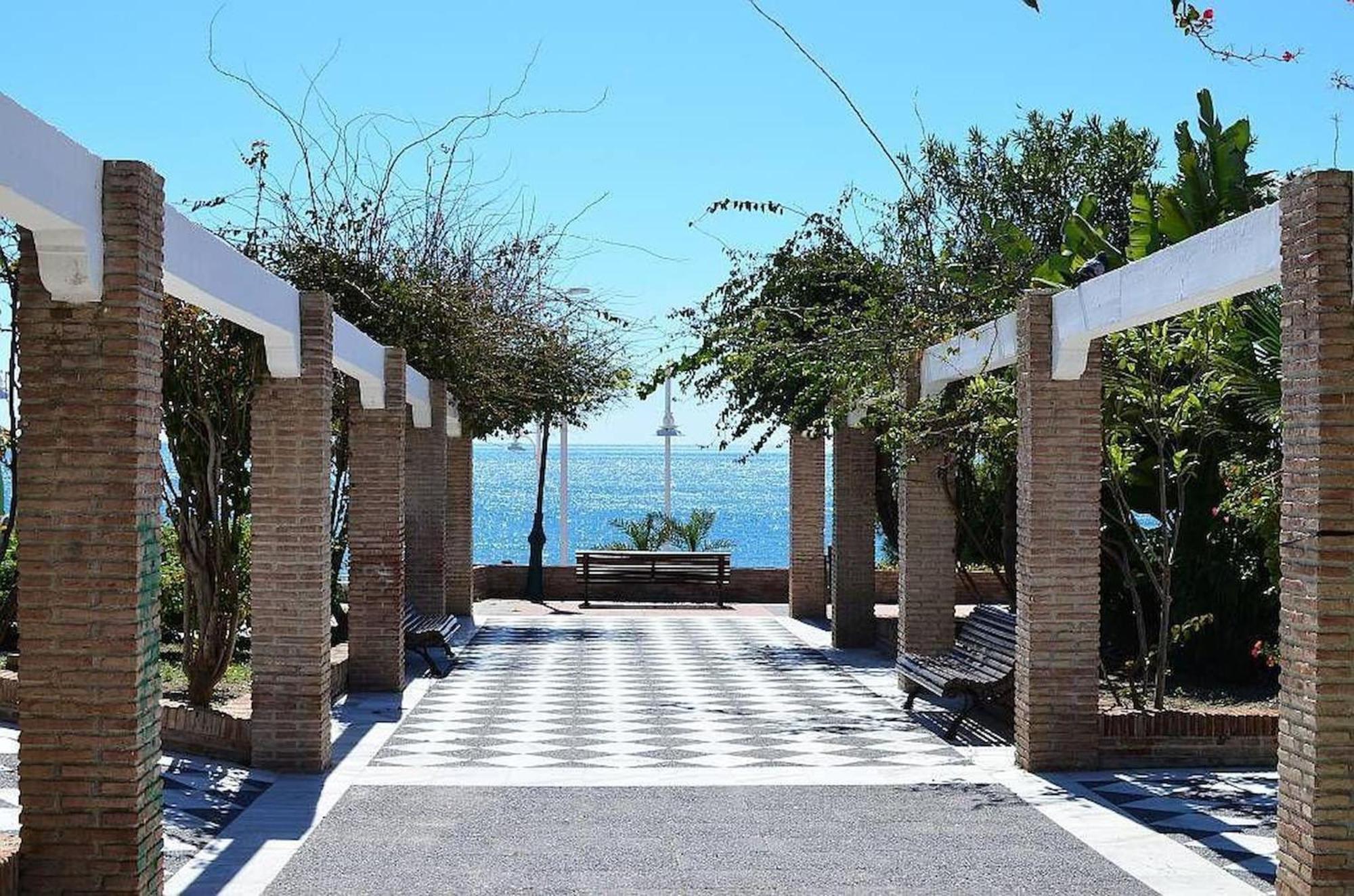 Atico Jimena Granada En El Centro De Nerja Apartman Kültér fotó