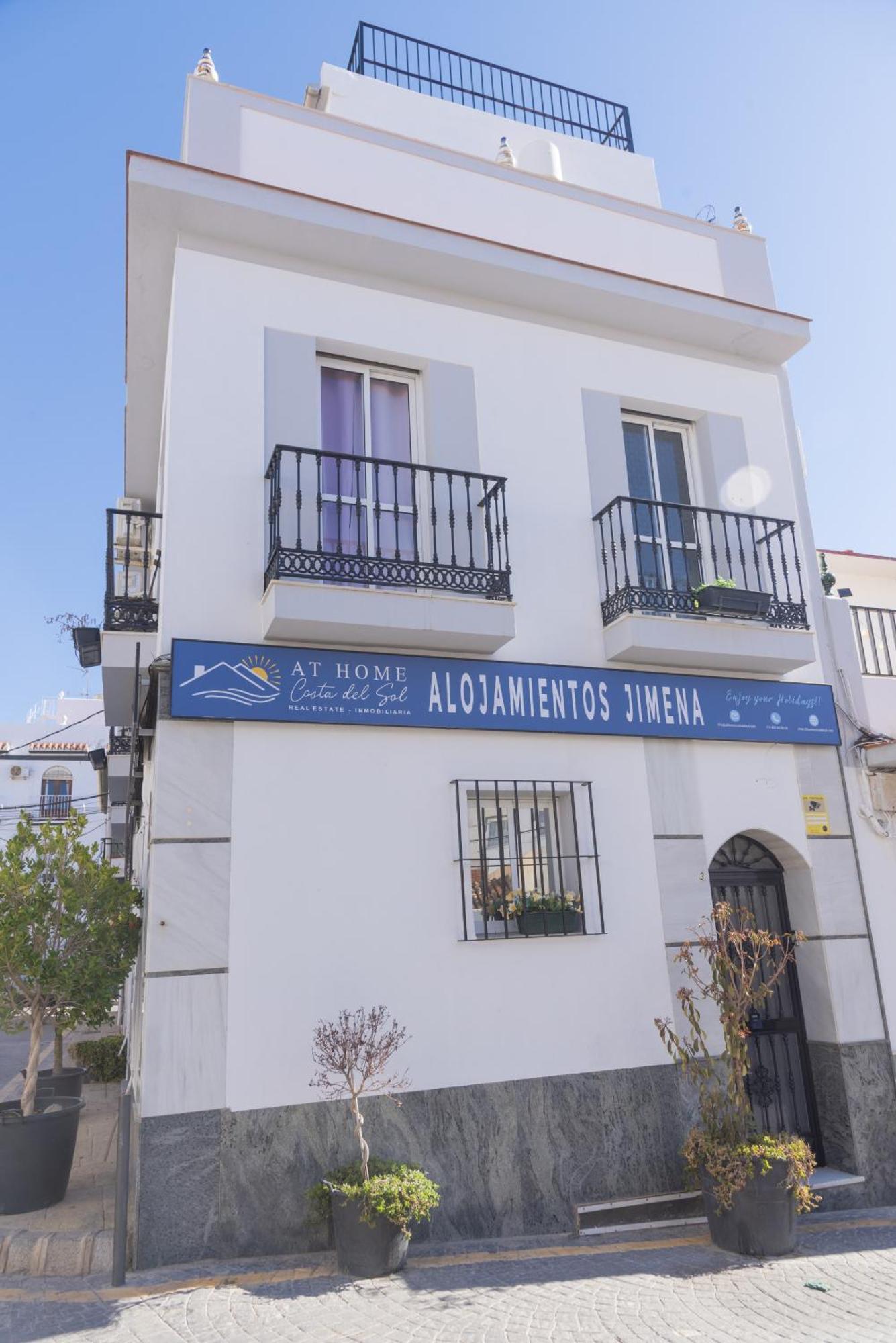 Atico Jimena Granada En El Centro De Nerja Apartman Kültér fotó
